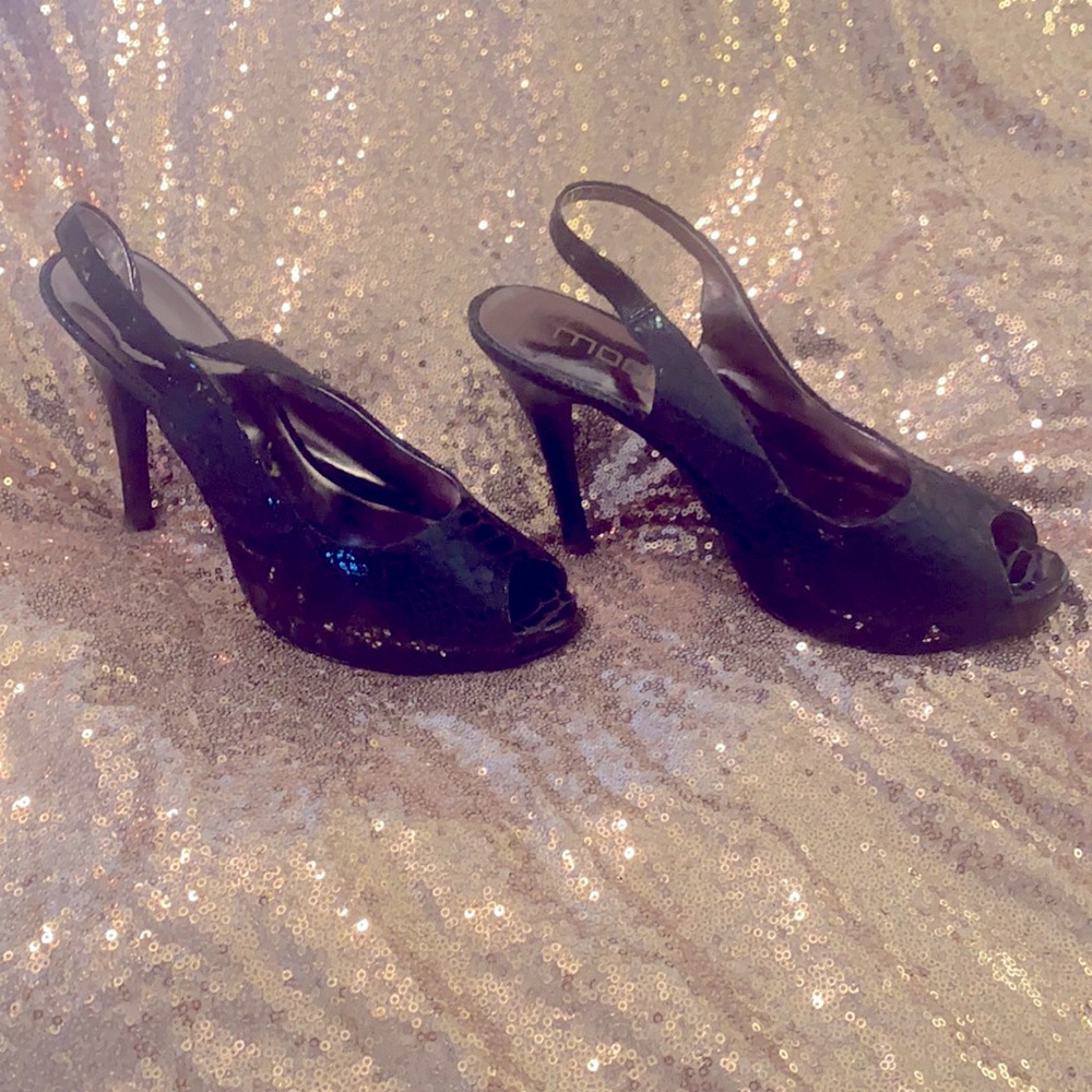 Black patent leather 4 in platform heels with back strap